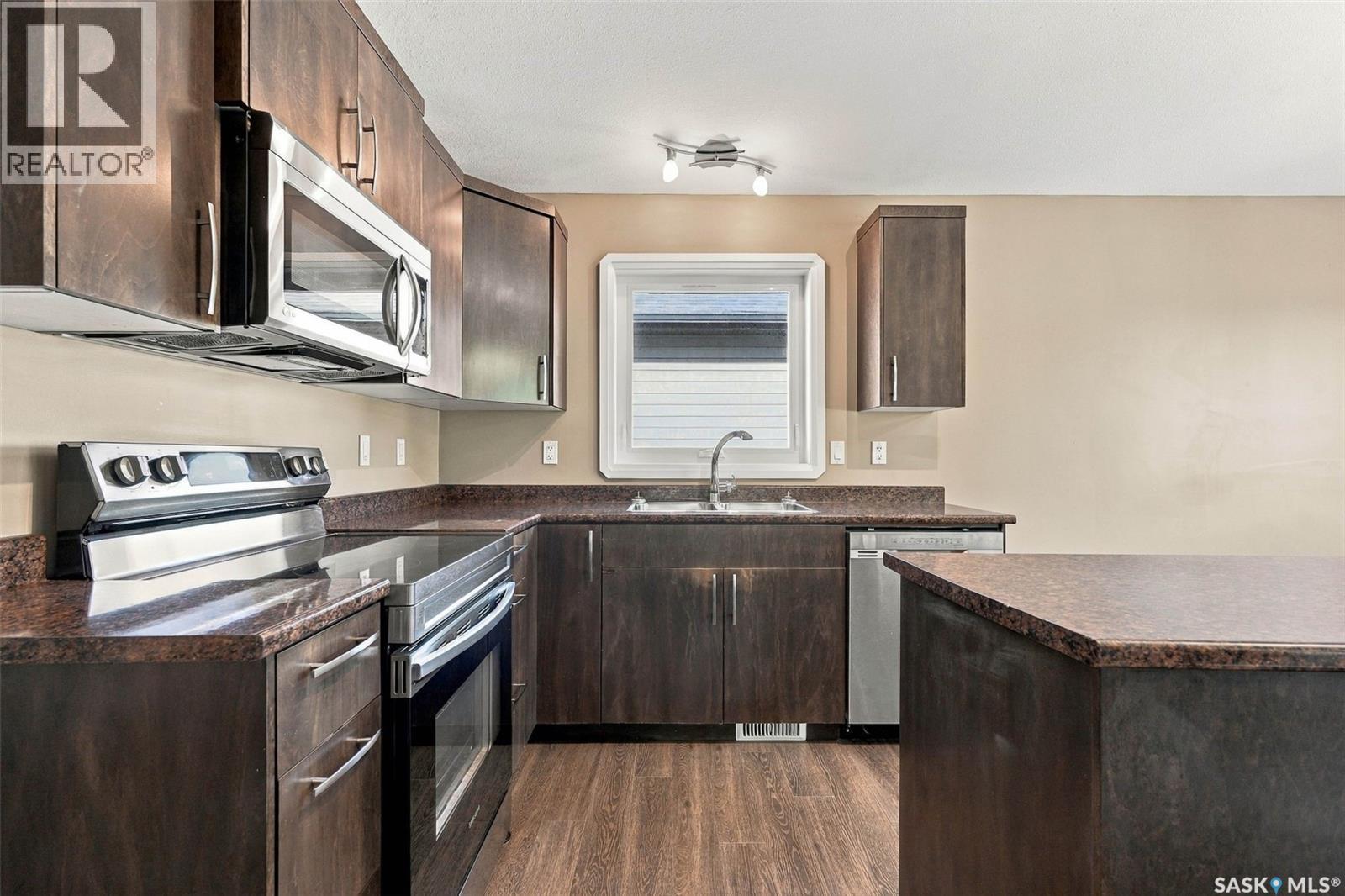 1114 Hargreaves Way, Saskatoon, Saskatchewan  S7R 0H2 - Photo 7 - SK048873