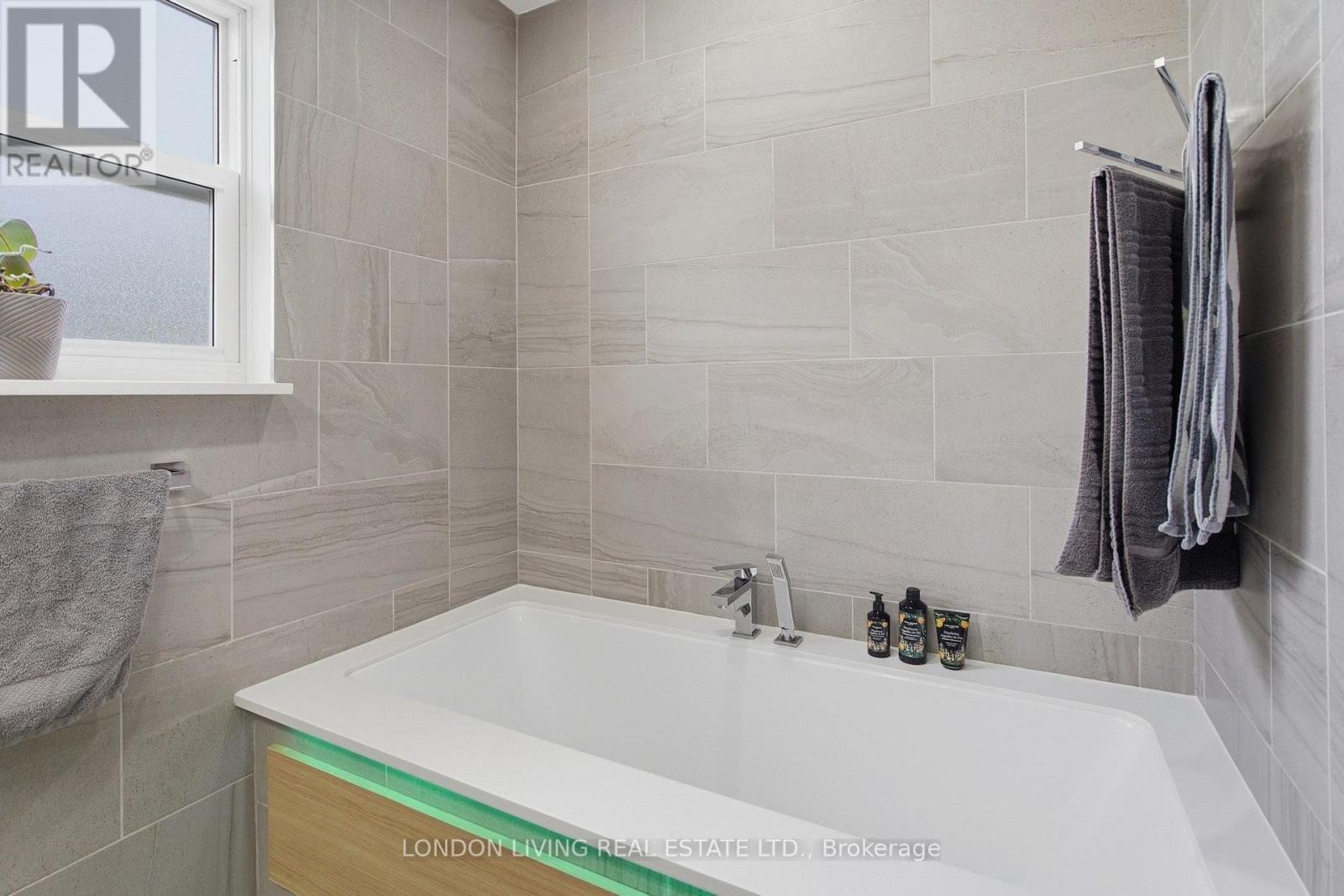 470 Coombs Avenue, London North, Ontario  N6G 1J7 - Photo 22 - X13803604