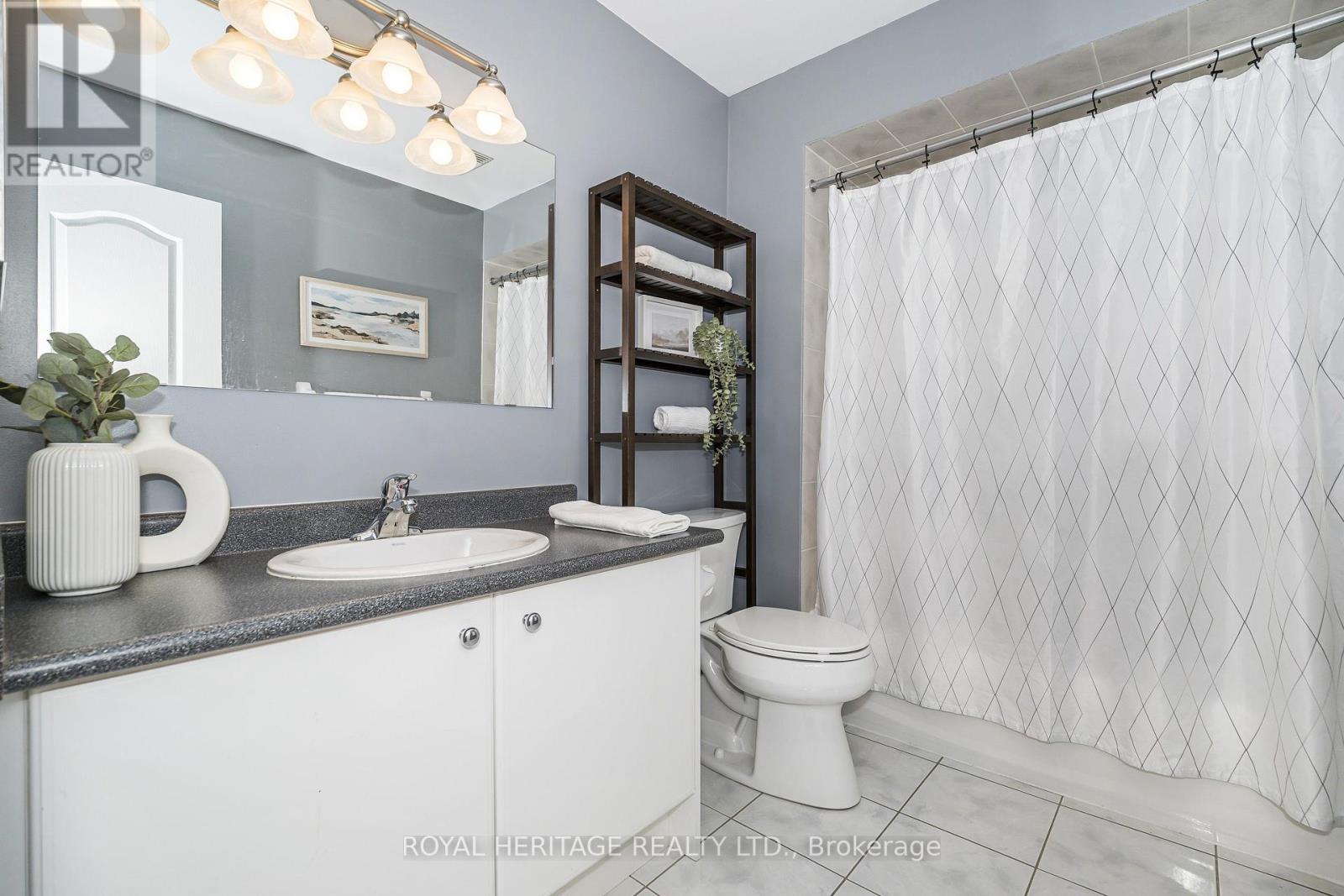 34 Gateway Court, Whitby, Ontario  L1R 3M9 - Photo 17 - E13802310