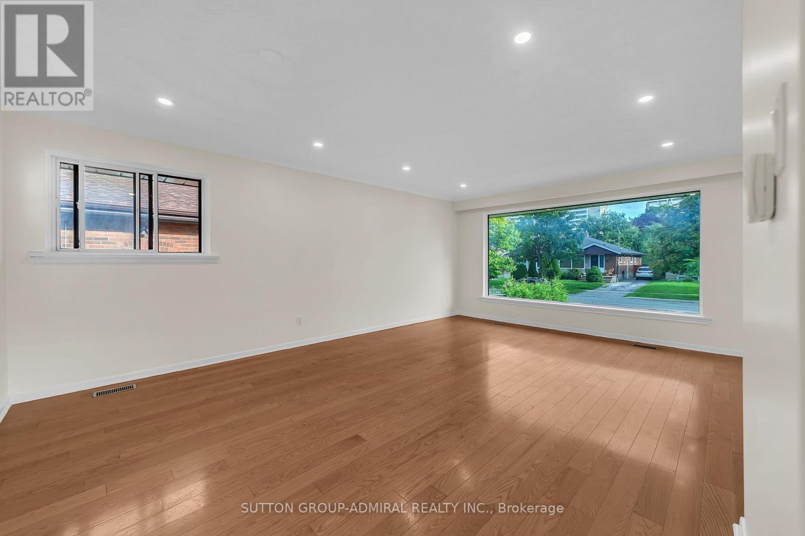 58 Rochman Boulevard E, Toronto, Ontario  M1H 1S2 - Photo 10 - E13803988
