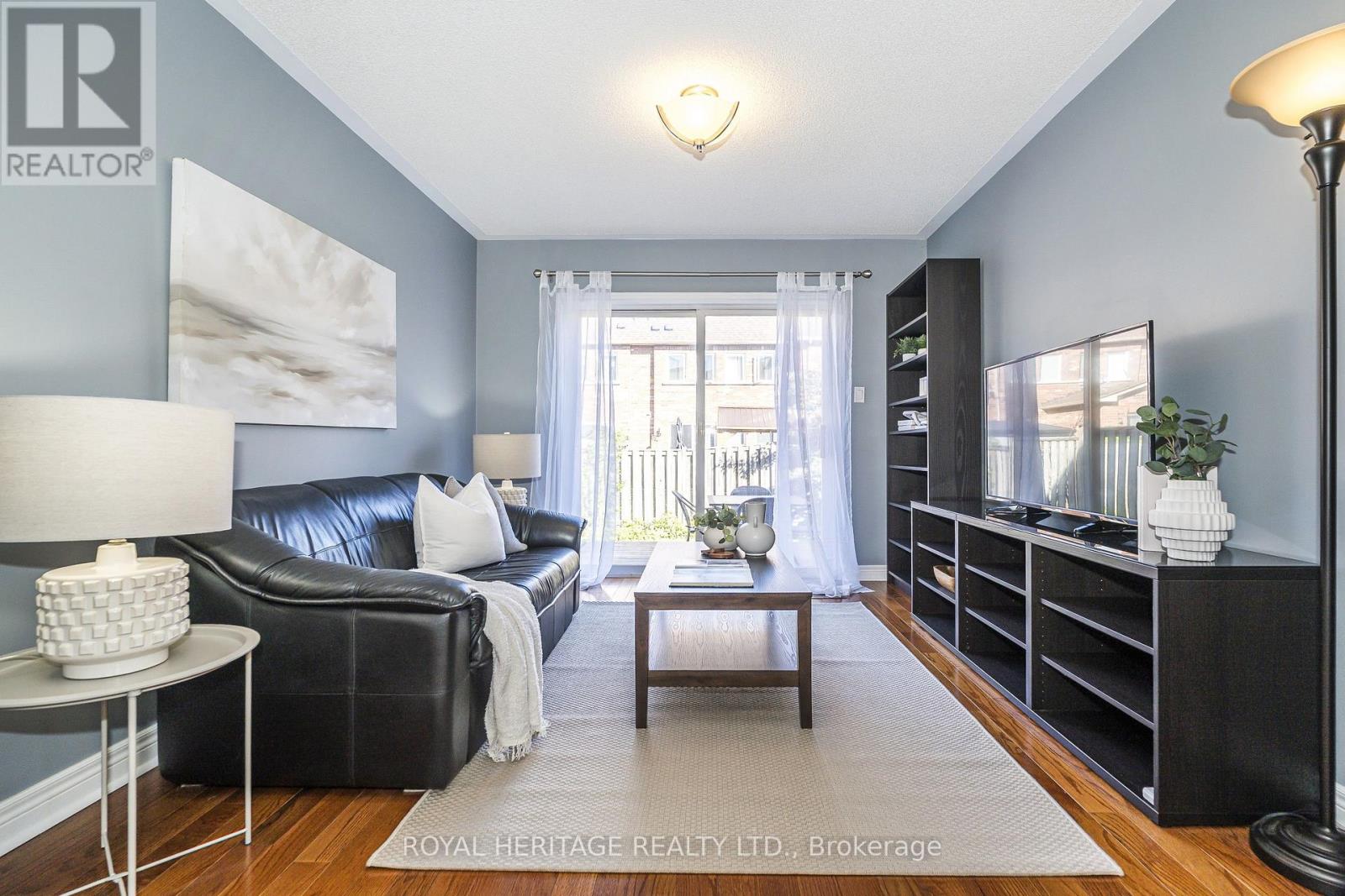 34 Gateway Court, Whitby, Ontario  L1R 3M9 - Photo 6 - E13802310