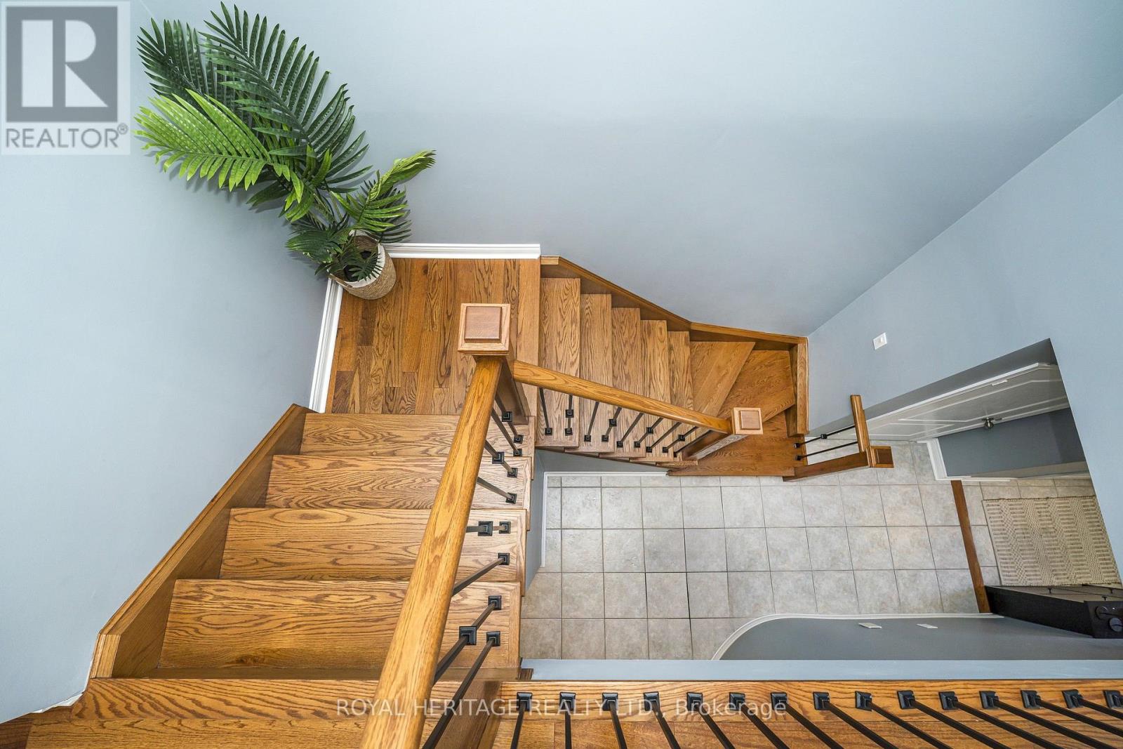 34 Gateway Court, Whitby, Ontario  L1R 3M9 - Photo 9 - E13802310