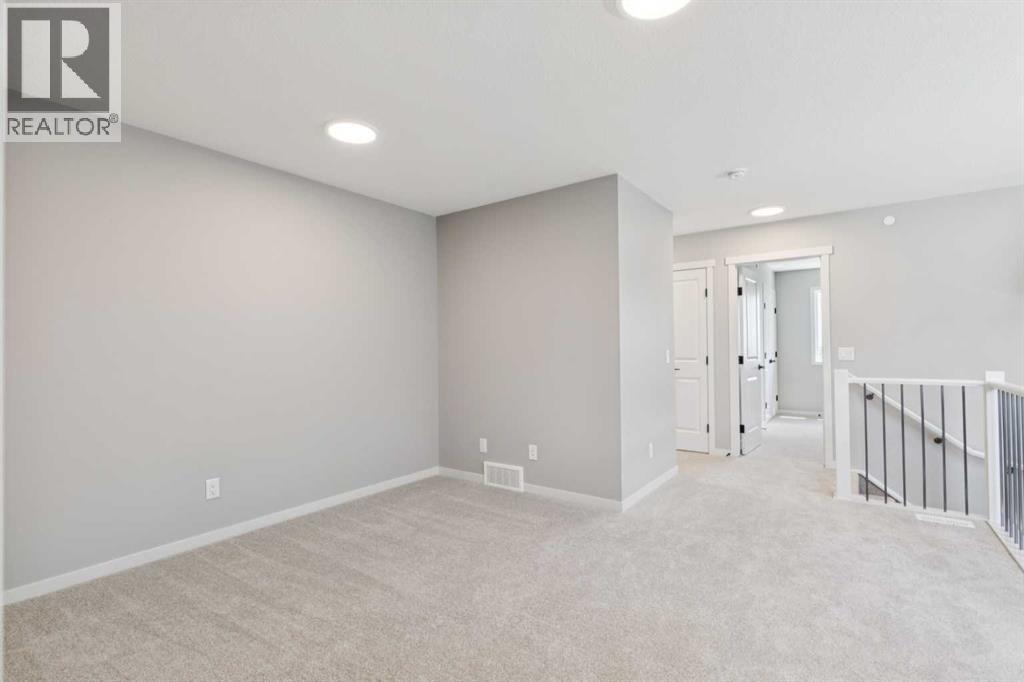 386 Hotchkiss Manor SE, Calgary, Alberta  T3S 0J9 - Photo 22 - A2321204