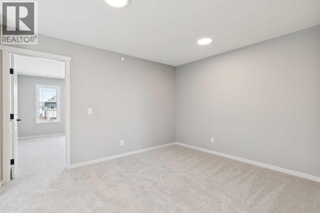 386 Hotchkiss Manor SE, Calgary, Alberta  T3S 0J9 - Photo 21 - A2321204