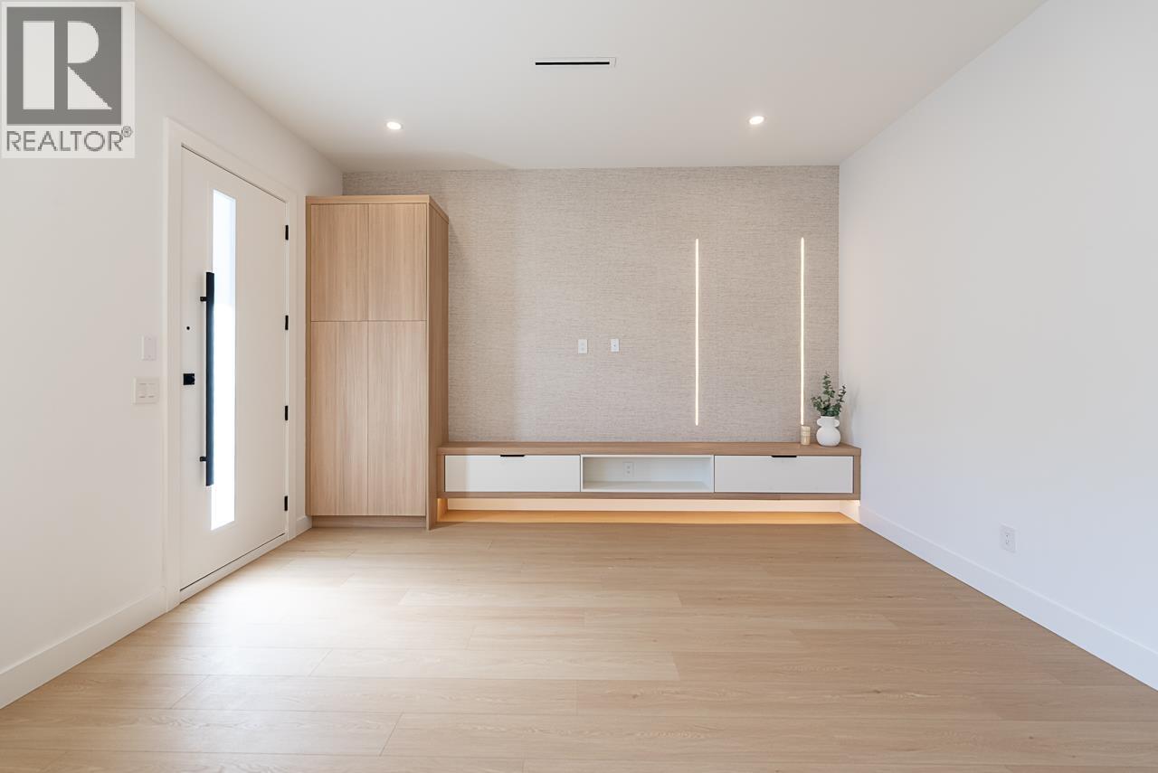 4 3940 Eton Street, Burnaby, British Columbia  V5C 1J5 - Photo 3 - R3167032