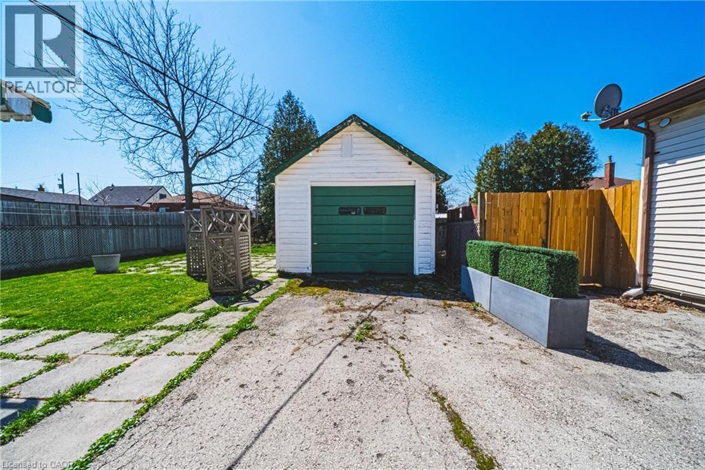 28 Munn Street, Hamilton, Ontario  L8V 1J9 - Photo 2 - 40864627