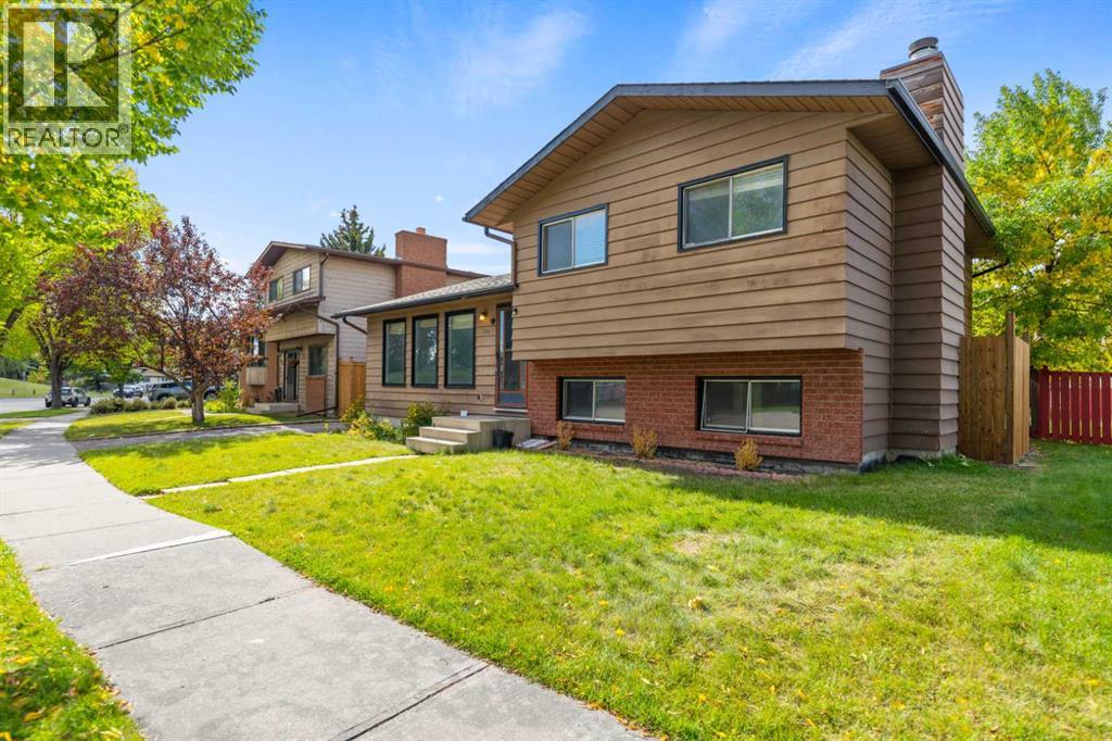 304 Whitefield Drive Ne, Calgary, Alberta  T1Y 5J3 - Photo 3 - A2345673