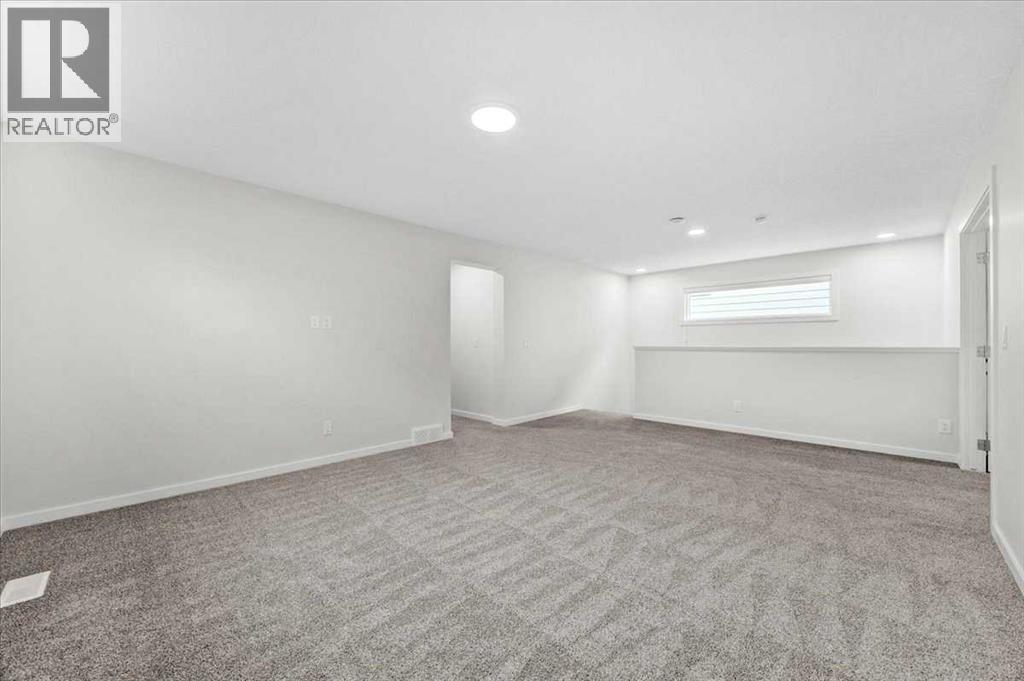 75 Versant Rise SW, Calgary, Alberta  T2Y 0Z1 - Photo 20 - A2345854