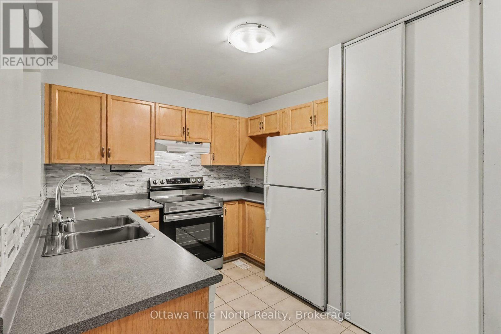 19 Kalbrook Street, Ottawa, Ontario  K2T 1A8 - Photo 5 - X13804414