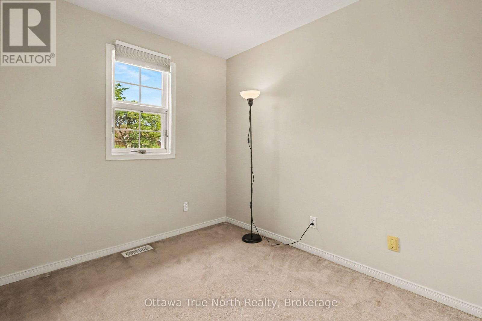 19 Kalbrook Street, Ottawa, Ontario  K2T 1A8 - Photo 8 - X13804414