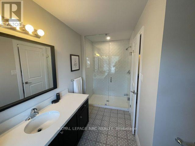 4839 Pettit Avenue, Niagara Falls, Ontario  L2E 0B7 - Photo 8 - X13804426