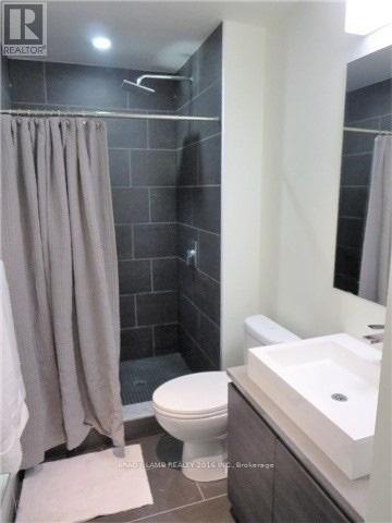 1212 - 111 Bathurst Street, Toronto, Ontario  M5V 2R1 - Photo 4 - C13804400