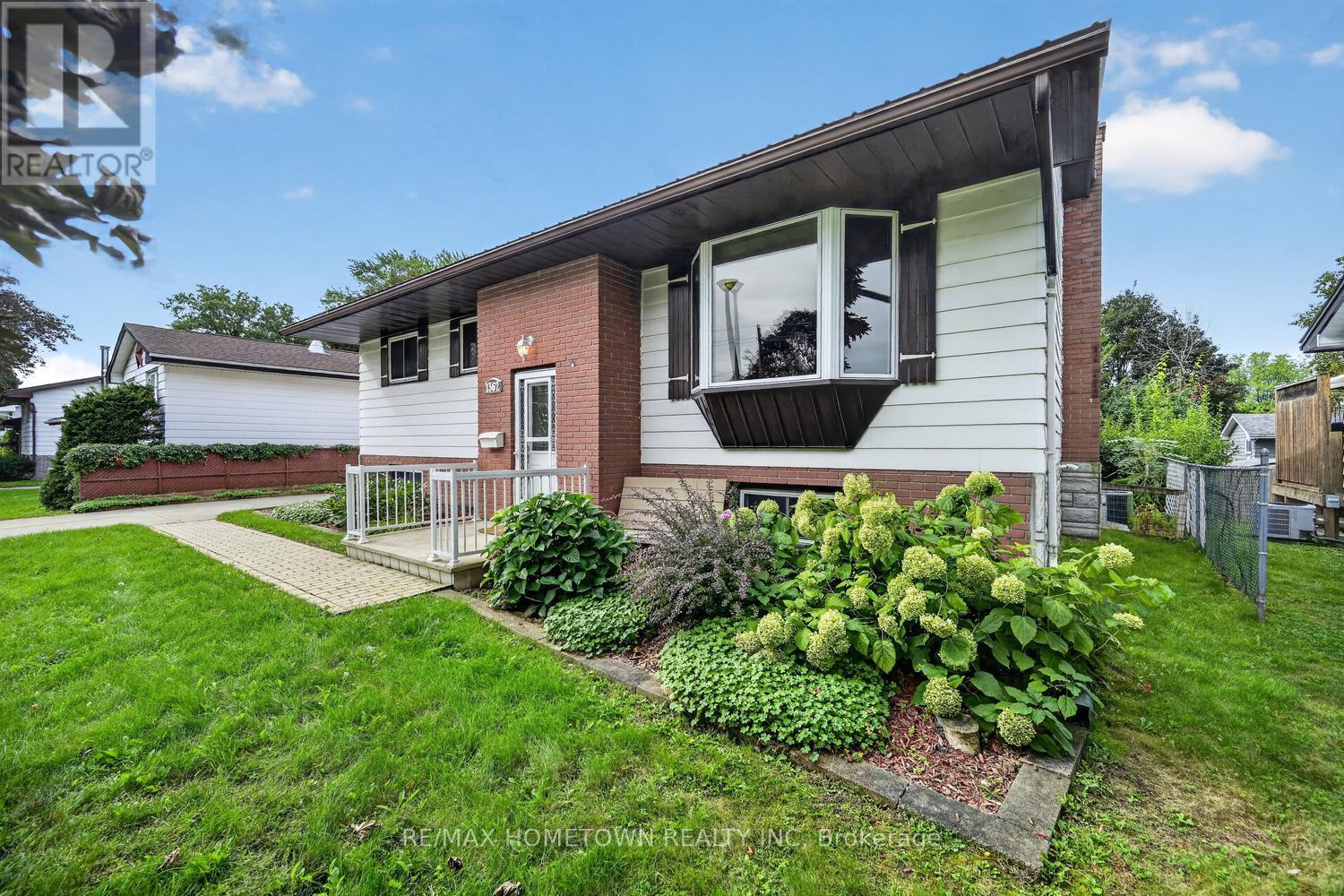 1362 Windsor Drive, Brockville, Ontario  K6V 3H9 - Photo 2 - X13804348