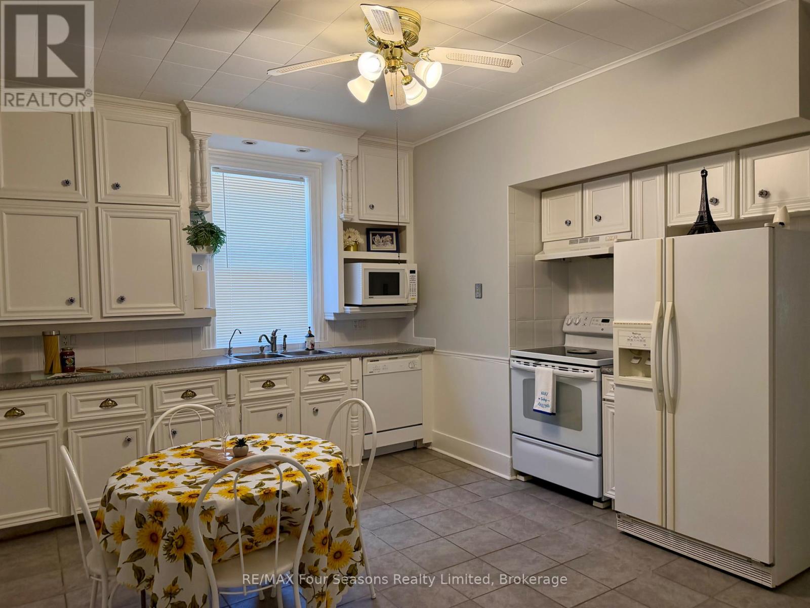 Main Level - 7343 26 Highway, Clearview, Ontario  L0M 1S0 - Photo 20 - S13804382