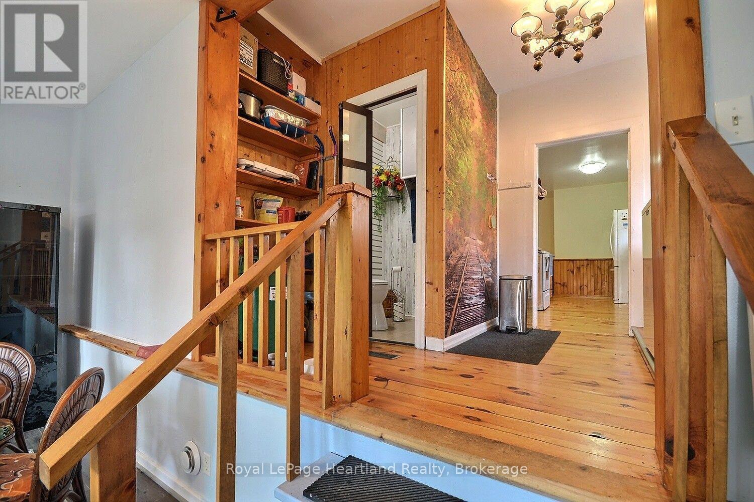 32 Rattenbury Street W, Central Huron (Clinton), Ontario  N0M 1L0 - Photo 21 - X13804334