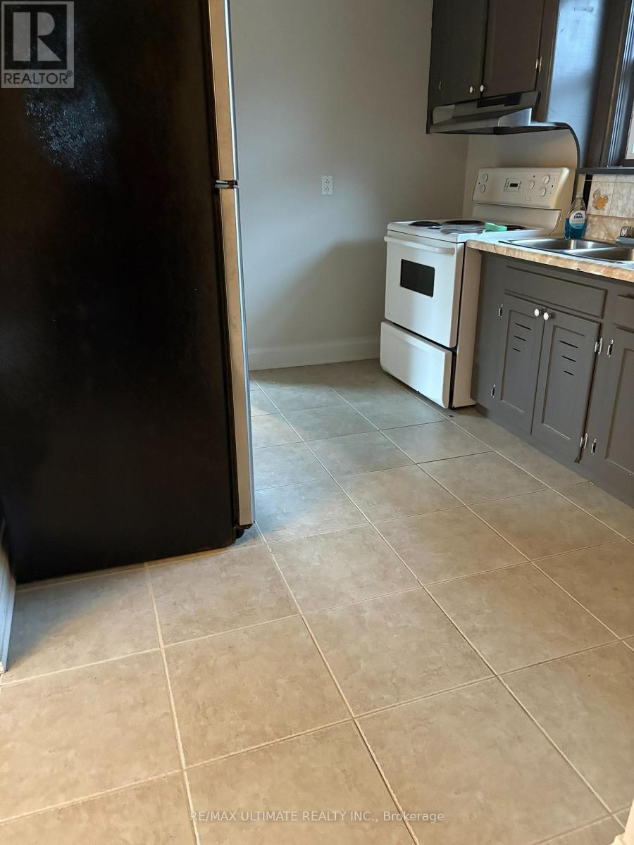 56 Glenhaven Street, Toronto, Ontario  M6M 3M3 - Photo 8 - W13804350