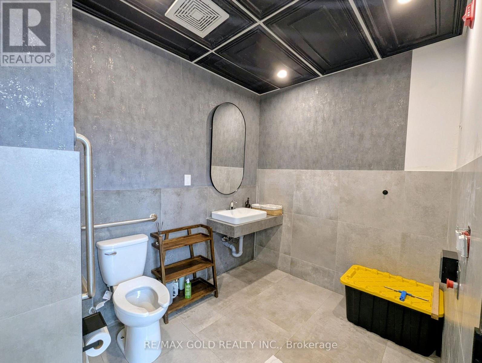 691 The Queensway, Toronto, Ontario  M8Y 3A6 - Photo 13 - W13804388