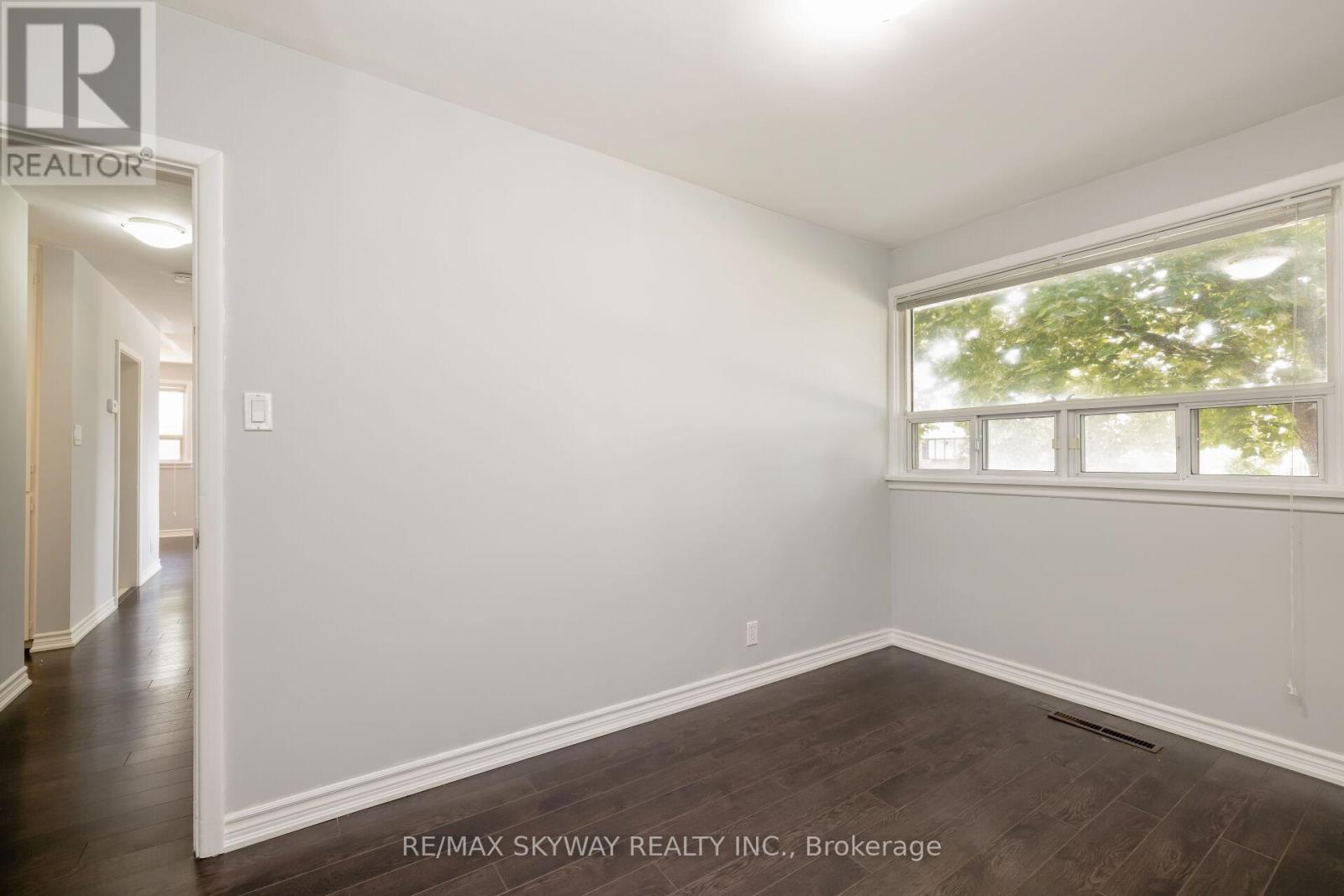 Upper - 279 Elmwood Crescent, Milton, Ontario  L9T 1C3 - Photo 19 - W13804398