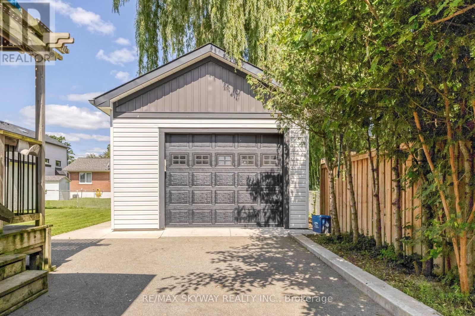 Upper - 279 Elmwood Crescent, Milton, Ontario  L9T 1C3 - Photo 4 - W13804398