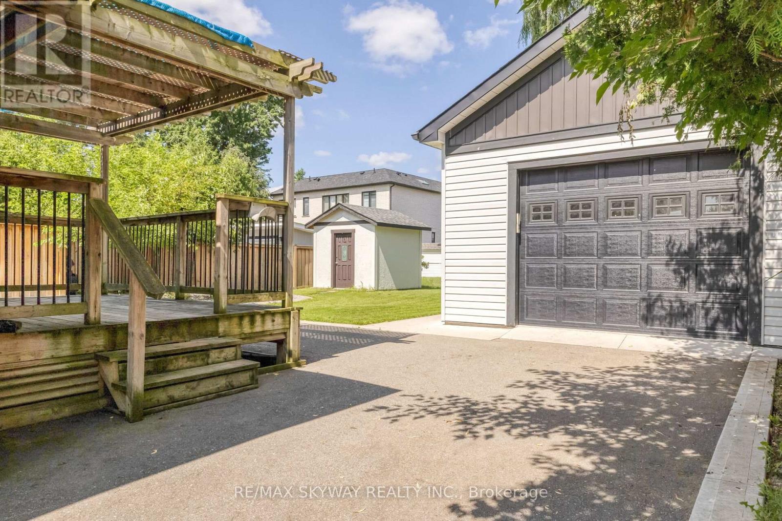 Upper - 279 Elmwood Crescent, Milton, Ontario  L9T 1C3 - Photo 5 - W13804398