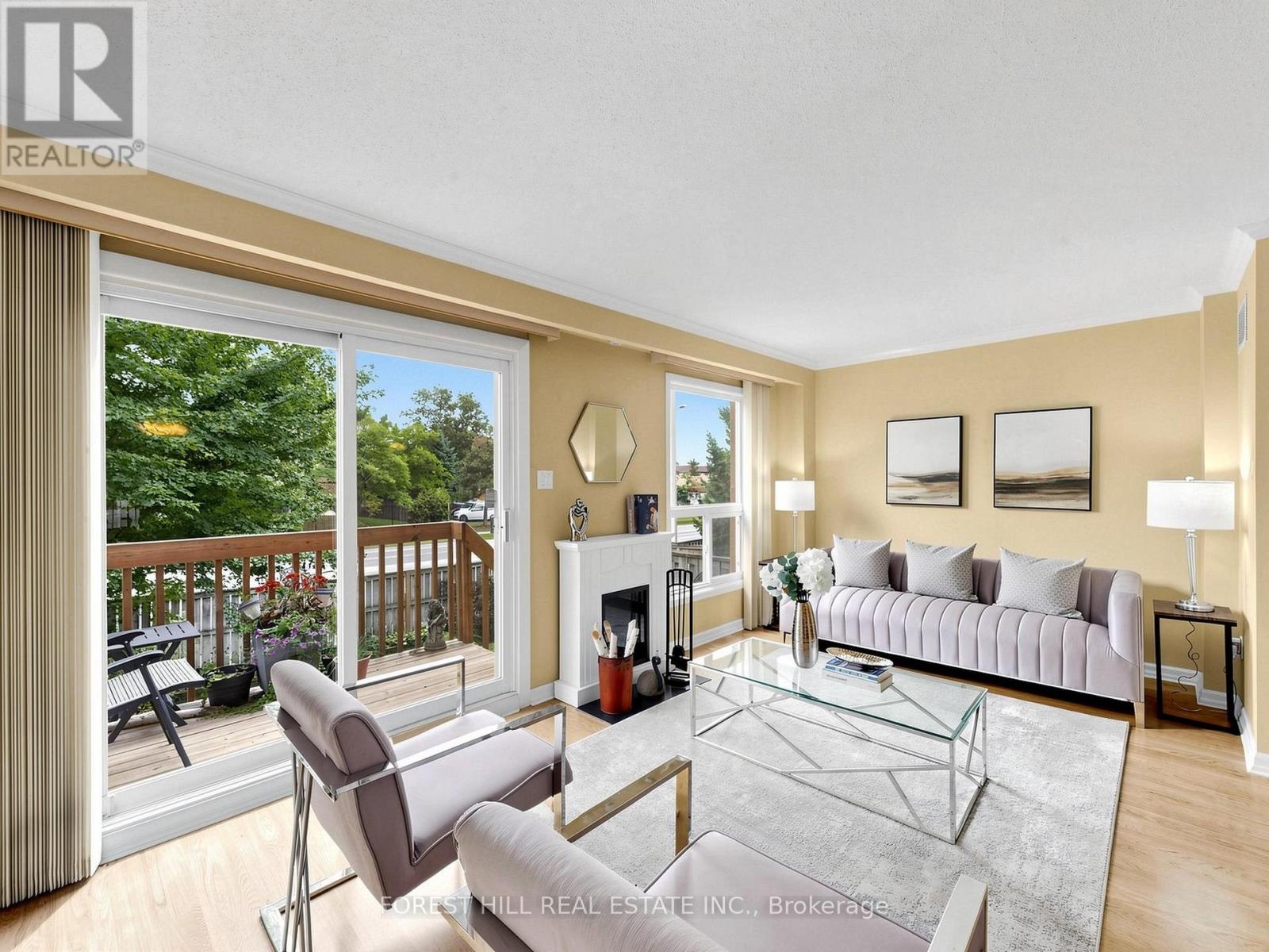 10 - 725 Vermouth Avenue, Mississauga, Ontario  L5A 3X5 - Photo 2 - W13804404