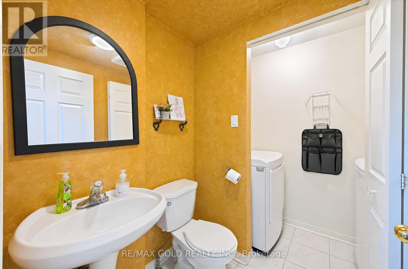 5261 River Forest Court, Mississauga, Ontario  L5V 2C7 - Photo 25 - W13804406