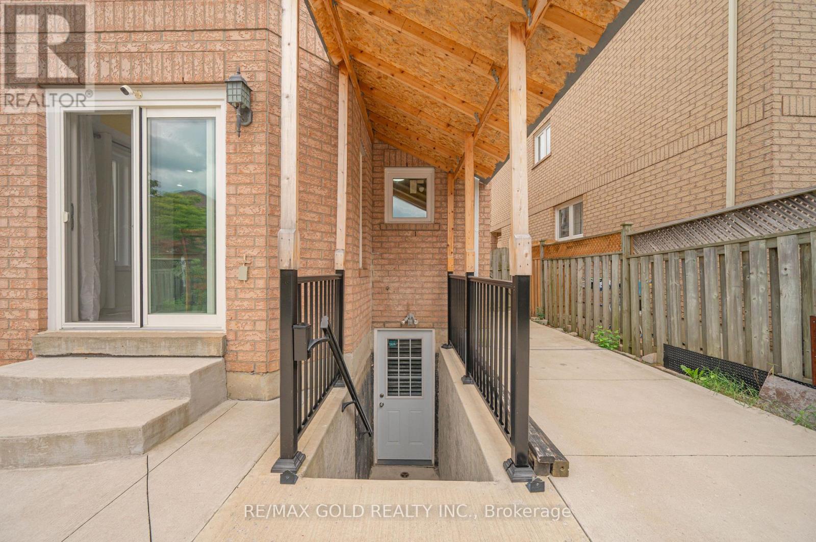 5261 River Forest Court, Mississauga, Ontario  L5V 2C7 - Photo 49 - W13804406