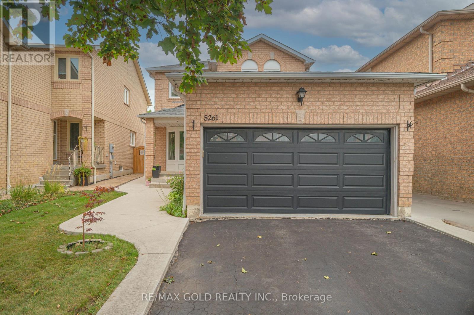 5261 River Forest Court, Mississauga, Ontario  L5V 2C7 - Photo 5 - W13804406