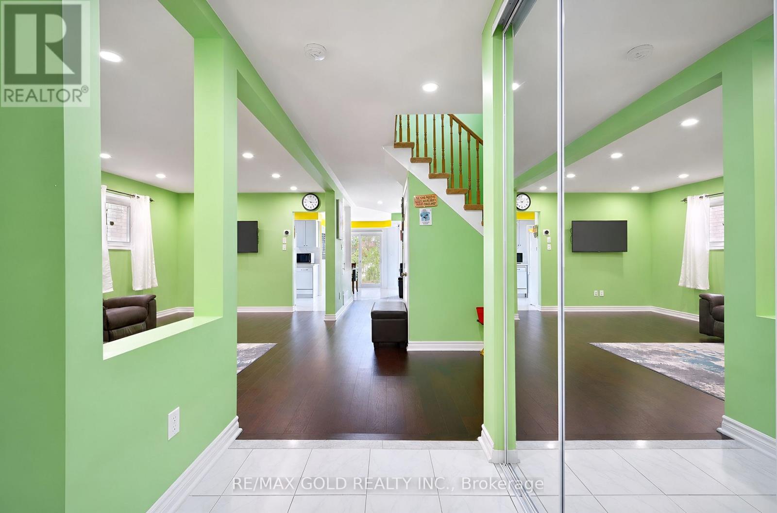 5261 River Forest Court, Mississauga, Ontario  L5V 2C7 - Photo 9 - W13804406