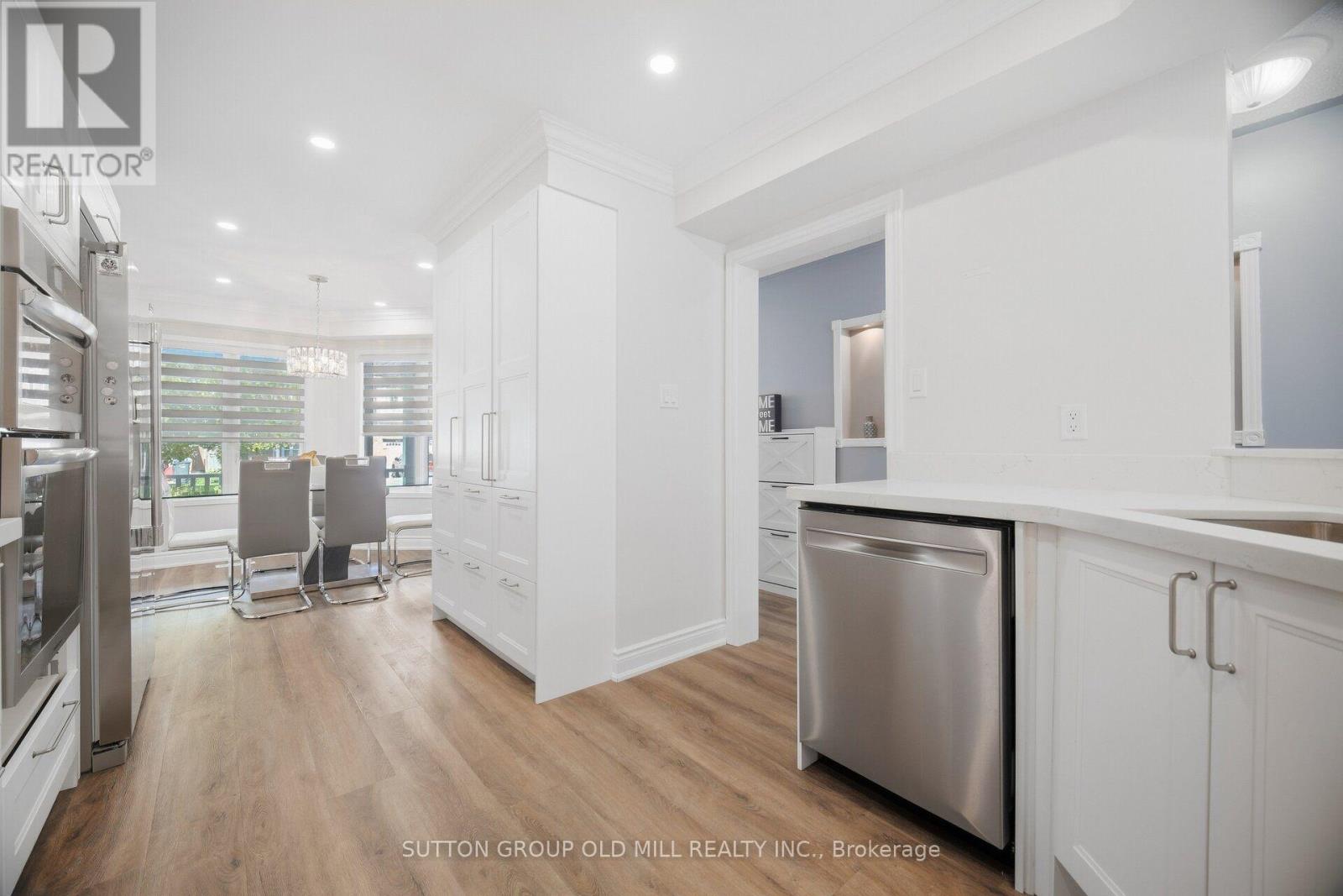 5318 Bushelgrove Circle, Mississauga, Ontario  L5M 6C6 - Photo 13 - W13804418