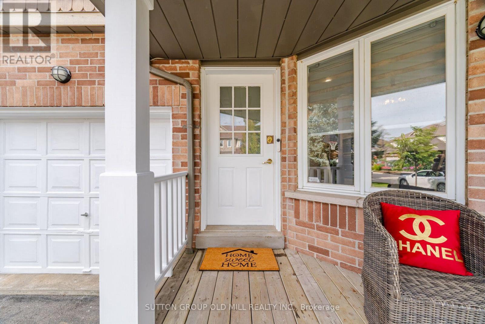 5318 Bushelgrove Circle, Mississauga, Ontario  L5M 6C6 - Photo 6 - W13804418