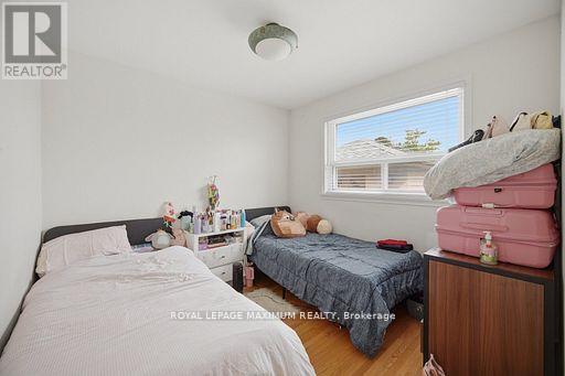 96 Wallasey Avenue, Toronto, Ontario  M9M 1E4 - Photo 12 - W13804422