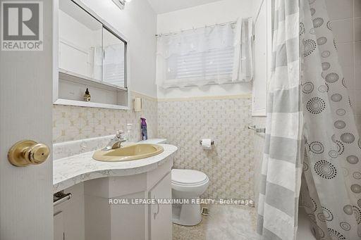96 Wallasey Avenue, Toronto, Ontario  M9M 1E4 - Photo 15 - W13804422