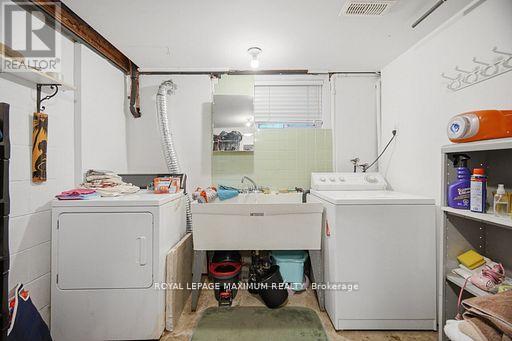 96 Wallasey Avenue, Toronto, Ontario  M9M 1E4 - Photo 21 - W13804422
