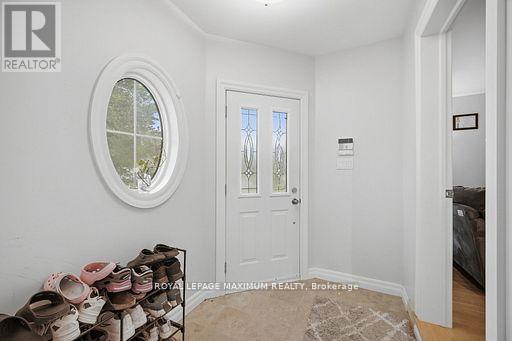 96 Wallasey Avenue, Toronto, Ontario  M9M 1E4 - Photo 3 - W13804422