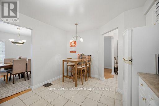 96 Wallasey Avenue, Toronto, Ontario  M9M 1E4 - Photo 9 - W13804422