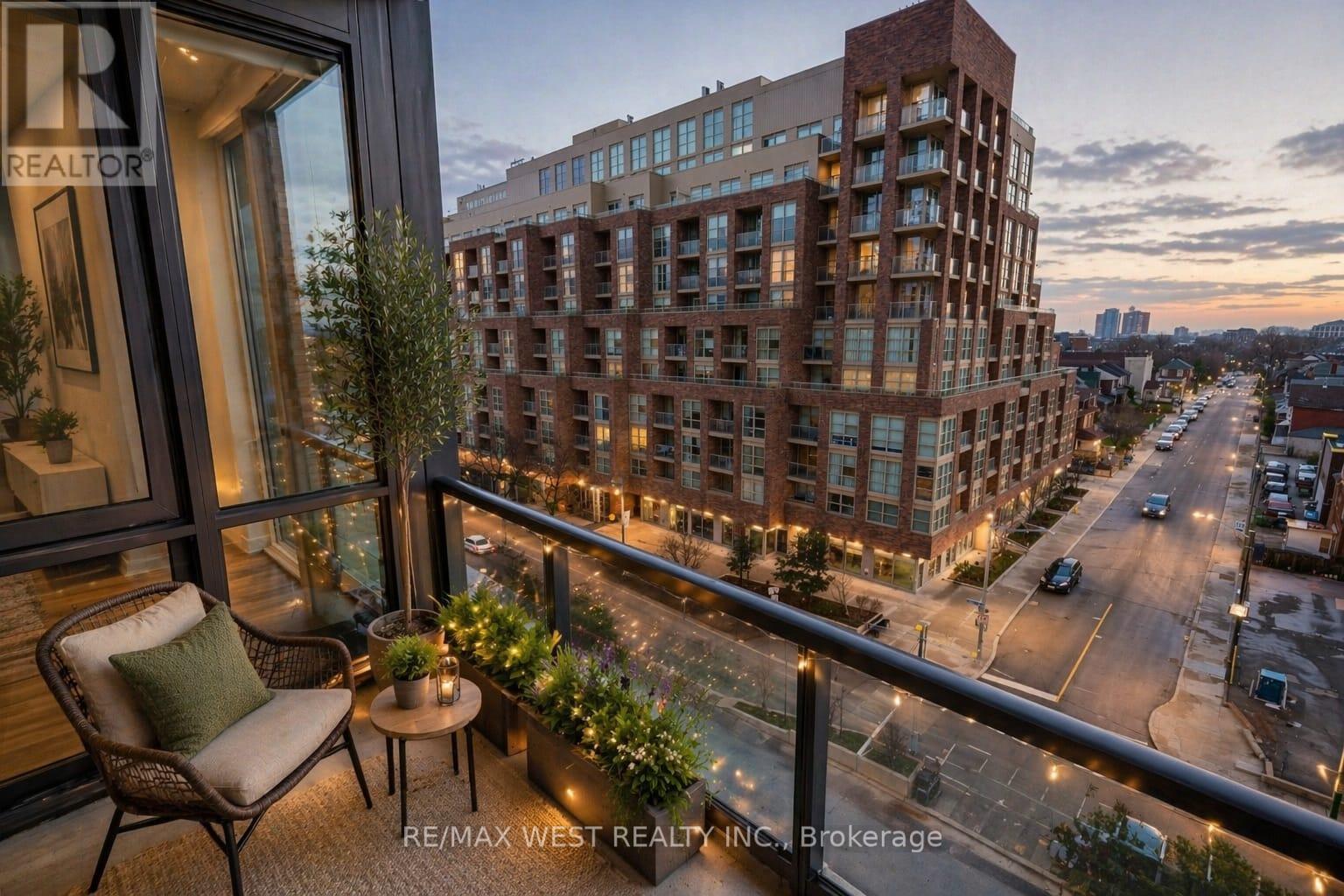 614 - 1808 St Clair Avenue W, Toronto (Weston-Pellam Park), Ontario  M6N 0C1 - Photo 12 - W13804434