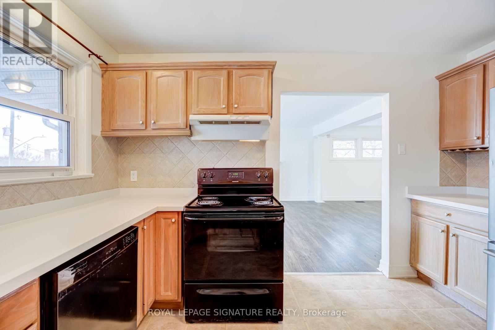 Main - 22 Drury Lane, Barrie, Ontario  L4M 3C6 - Photo 10 - S13779124