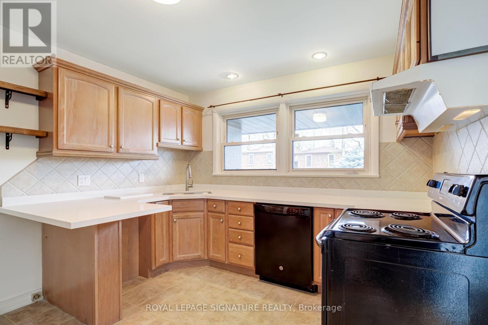 Main - 22 Drury Lane, Barrie, Ontario  L4M 3C6 - Photo 9 - S13779124