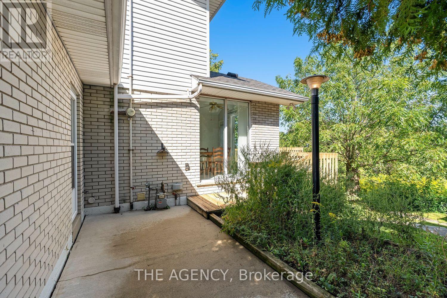 36 Buckingham Drive, Hamilton, Ontario  L9C 2G5 - Photo 37 - X13803206