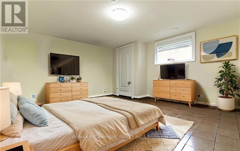 2 - 609 Mohawk Road E, Hamilton, Ontario L8V 2J8 - Photo 4 - X13804354