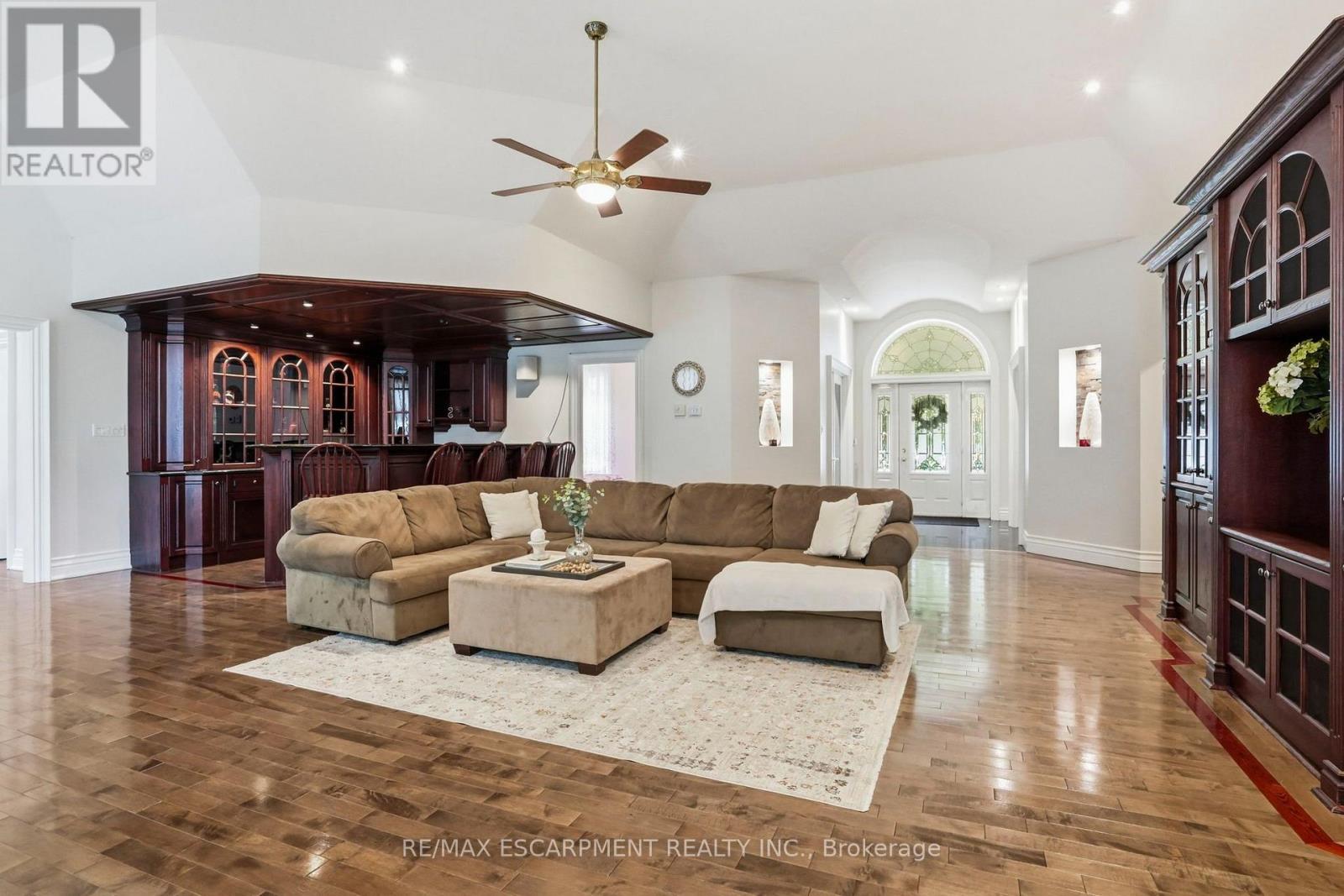 11 Palomino Drive, Hamilton, Ontario  L0R 1H3 - Photo 10 - X13804410