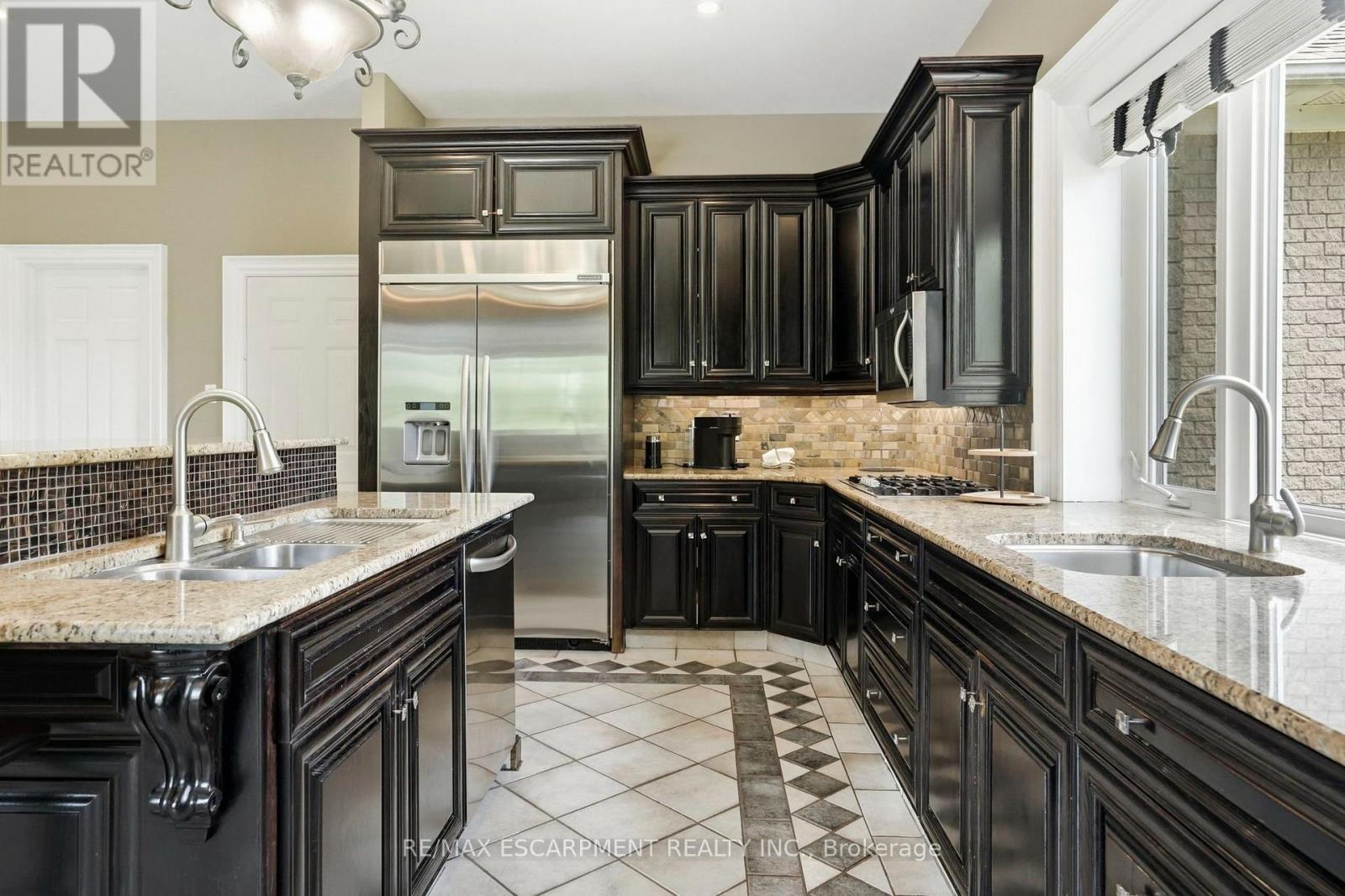11 Palomino Drive, Hamilton, Ontario  L0R 1H3 - Photo 14 - X13804410