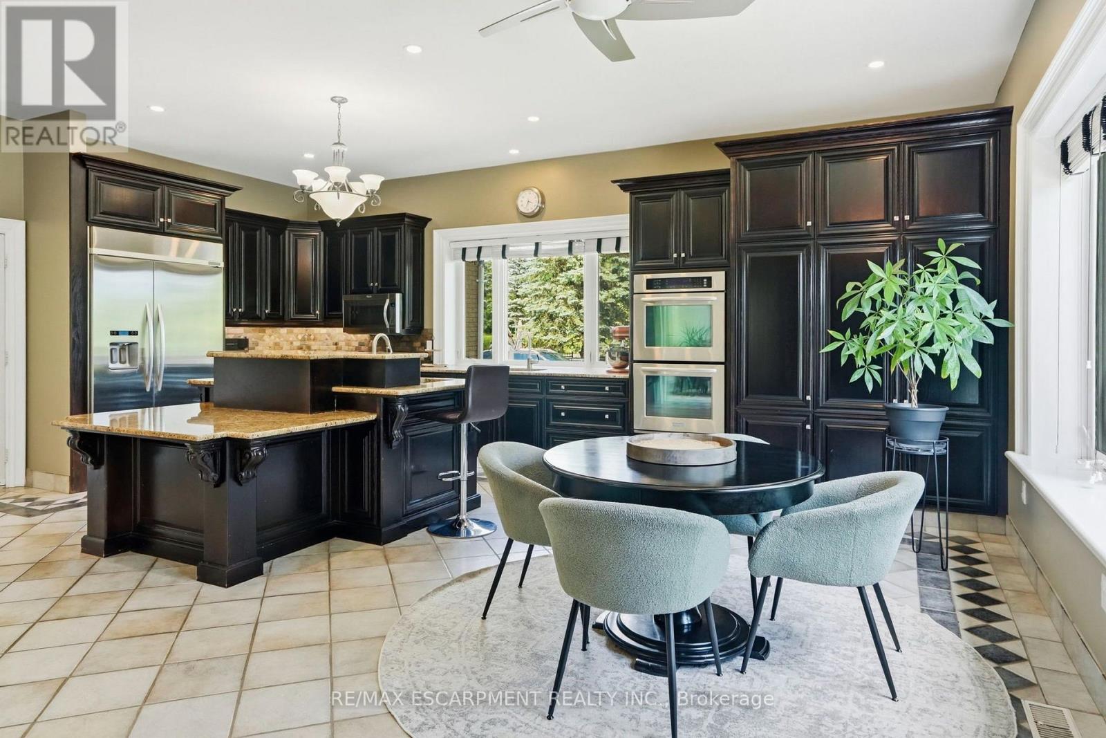 11 Palomino Drive, Hamilton, Ontario  L0R 1H3 - Photo 17 - X13804410