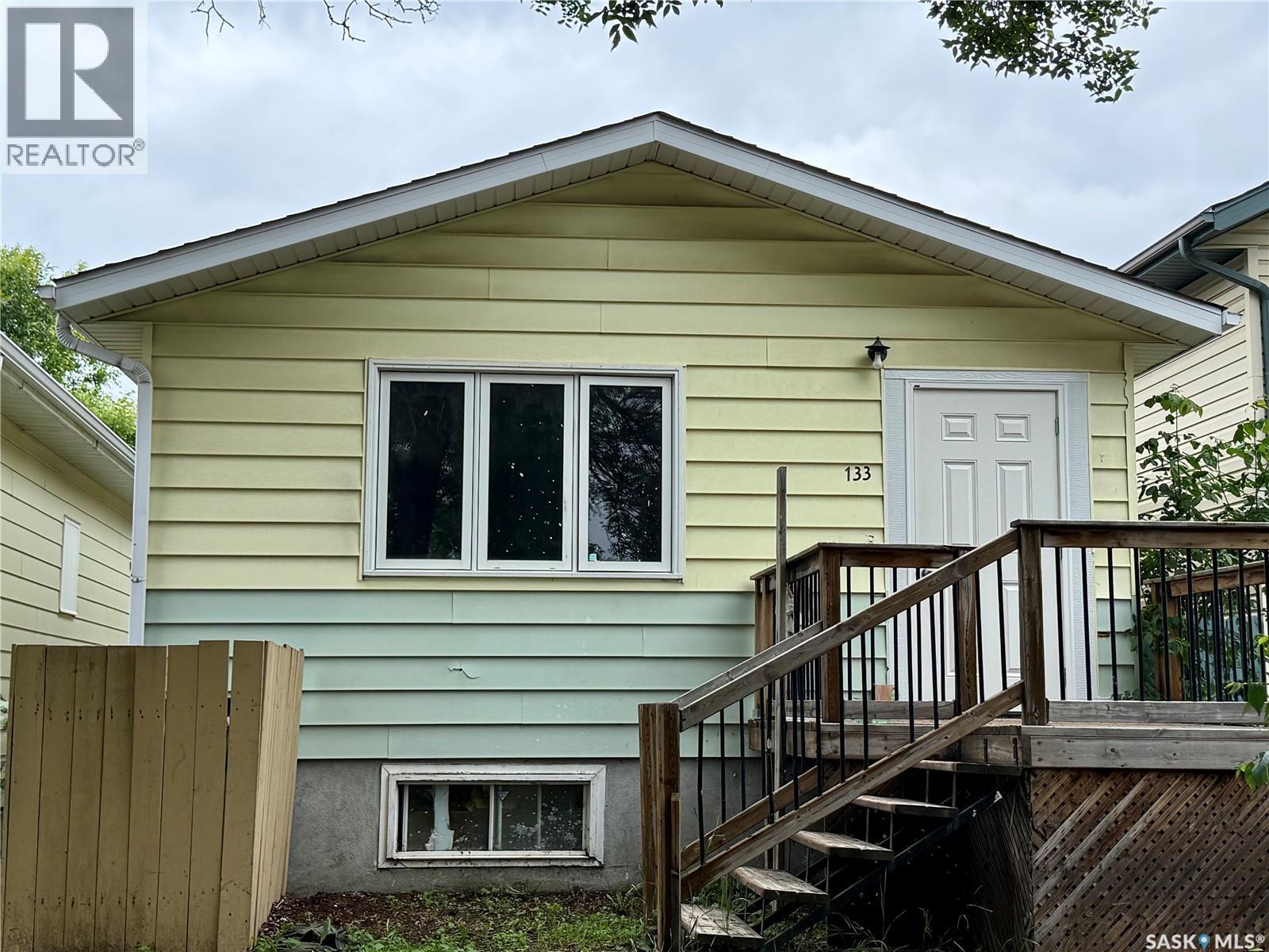 133 L Avenue S, Saskatoon, Saskatchewan  S7M 2G0 - Photo 1 - SK043316
