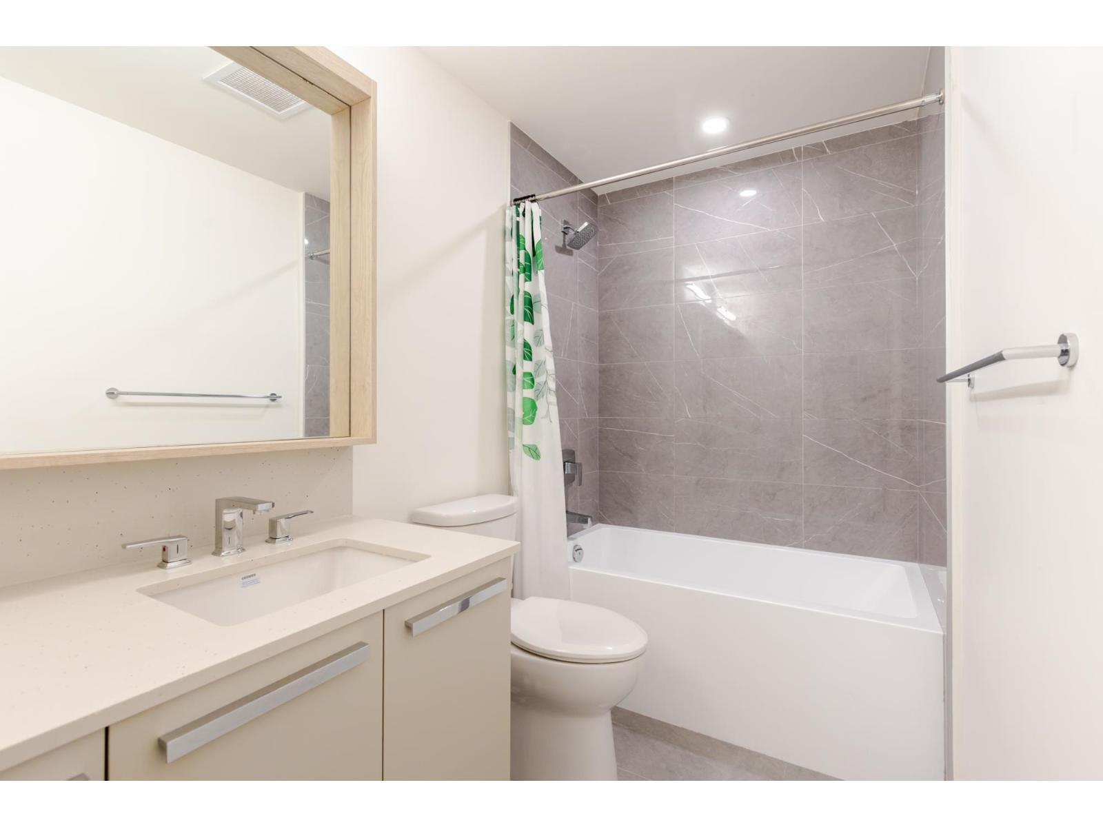 311 13788 76 Avenue, Surrey, British Columbia  V3W 3V9 - Photo 15 - R3167045