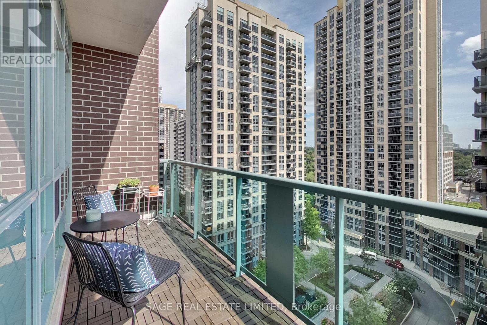 1206 - 9 Michael Power Place, Toronto, Ontario  M9A 0A5 - Photo 13 - W13798522