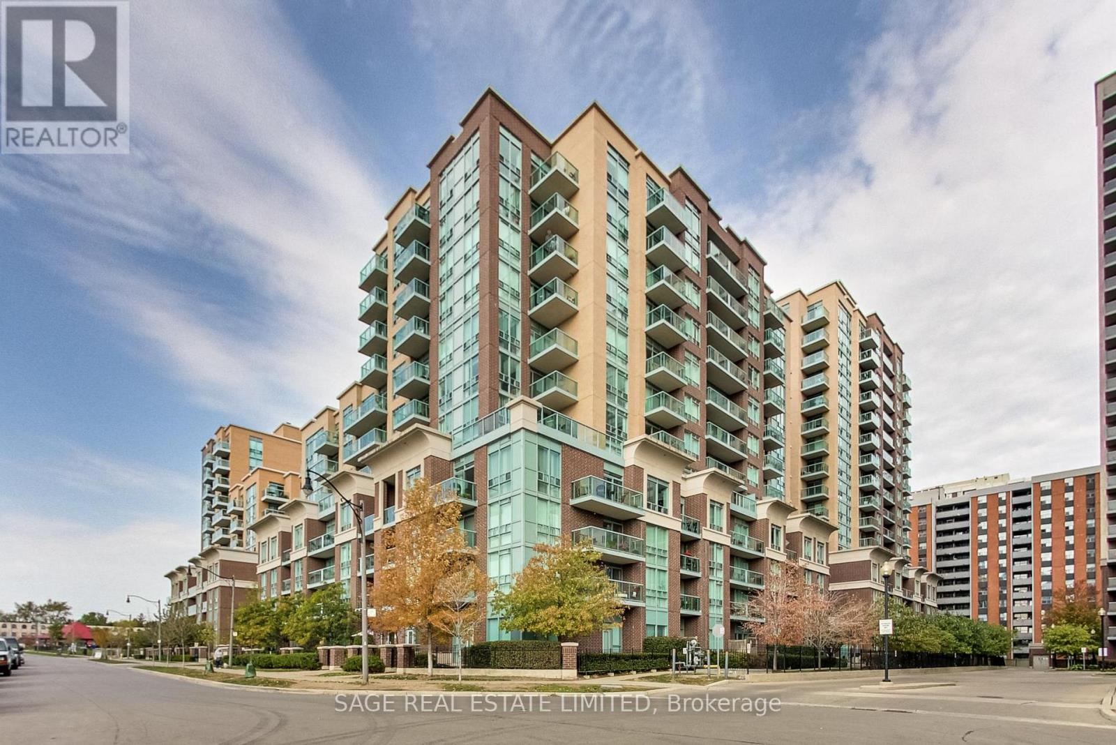 1206 - 9 Michael Power Place, Toronto, Ontario  M9A 0A5 - Photo 2 - W13798522