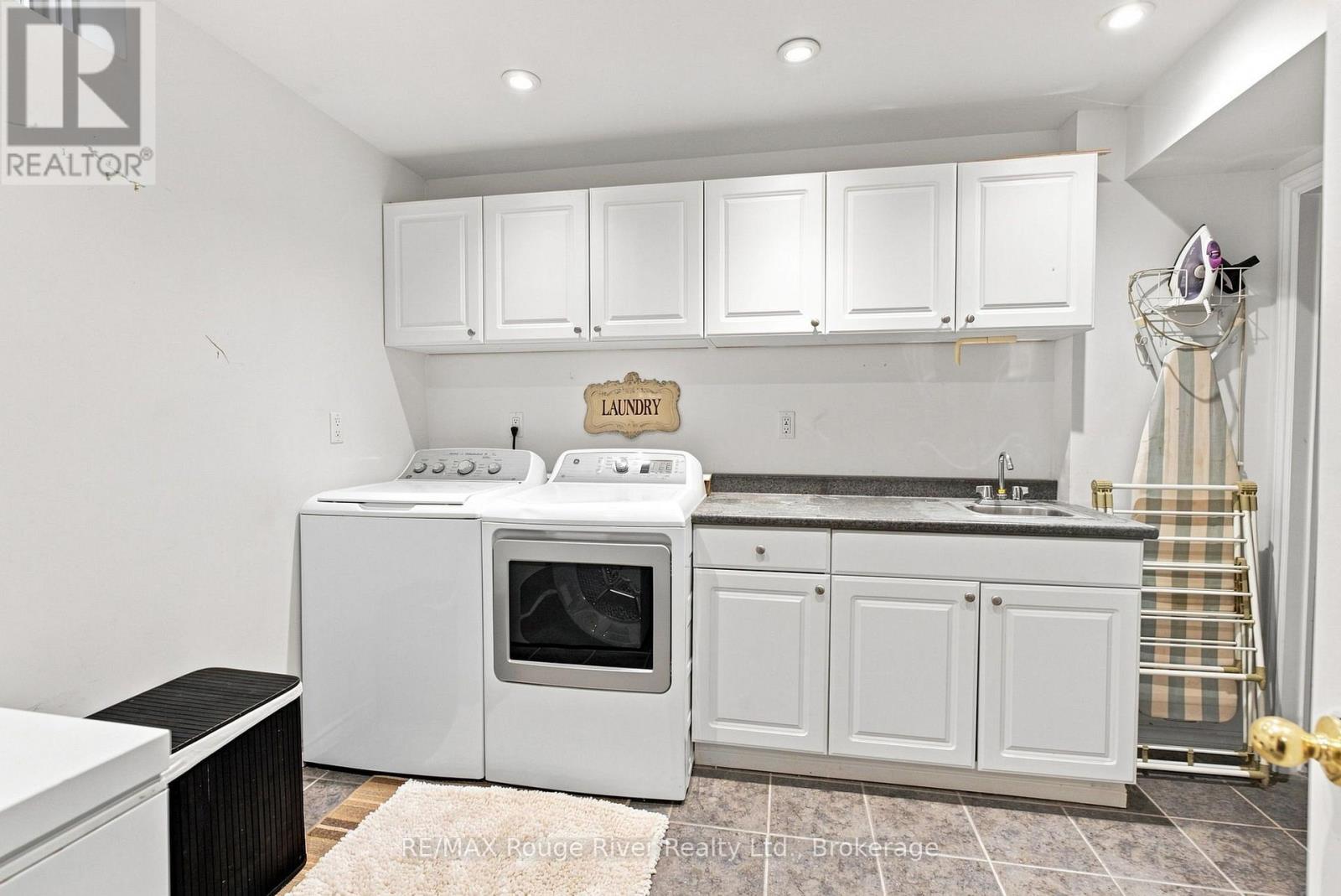 7 Lyndhurst Crescent, Whitby, Ontario  L1R 1E4 - Photo 37 - E13804584
