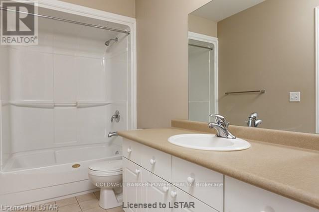 3 - 122 Sherwood Forest Square, London North, Ontario  N6G 5G8 - Photo 11 - X13804442